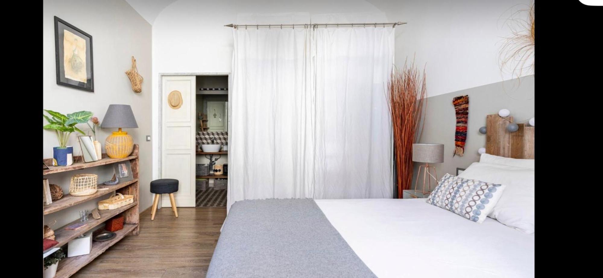 Cocoon, Atypical Flat In Historic Center & Breakfast Apartment ซาร์ซานา ภายนอก รูปภาพ